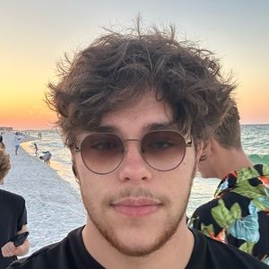 Meet your Posher, Connor